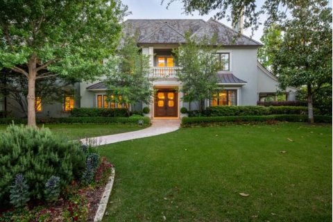 4225 Beverly Drive